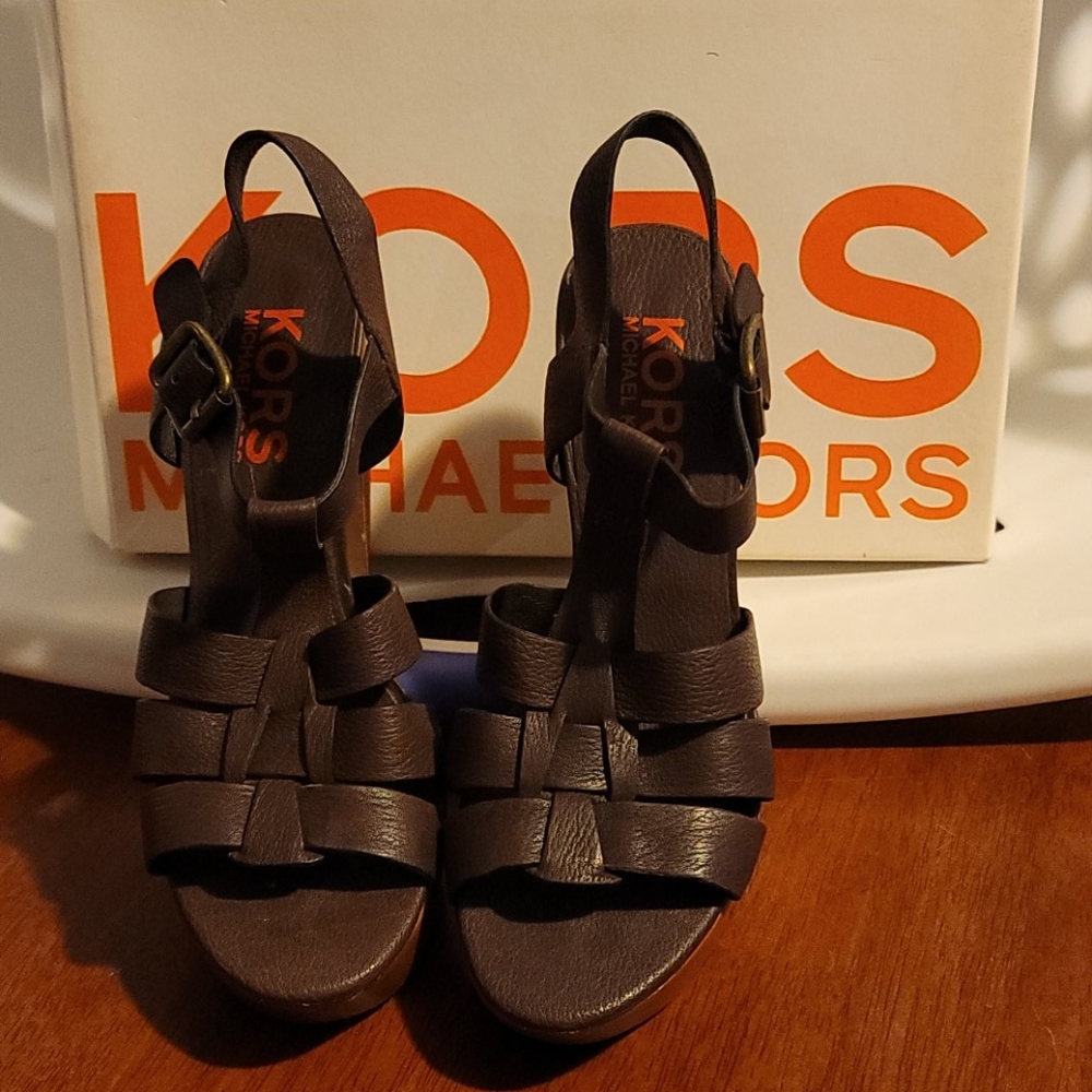 Sandal heels